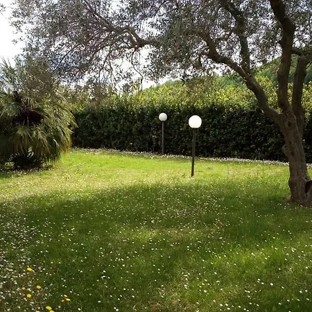 فندق مبيت وإفطار Contry House Sole Luna Montefiore dellʼAso
